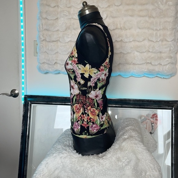 GUESS Floral Black Tank Top - Picture 3 of 7